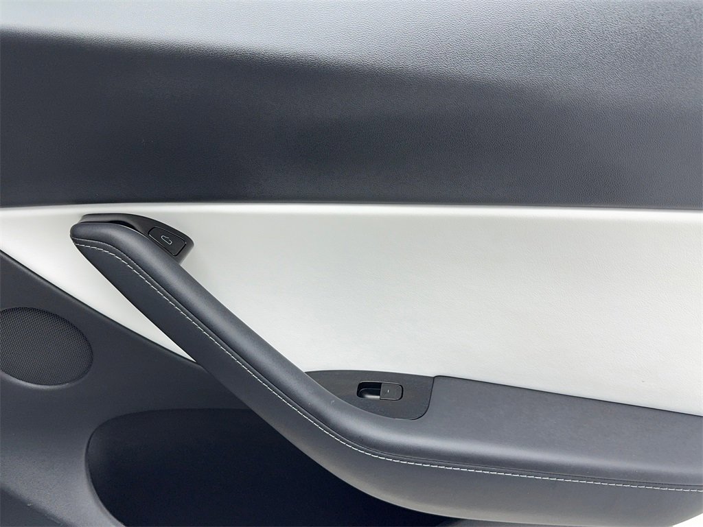 Used 2021 Tesla Model Y 2WD image 53