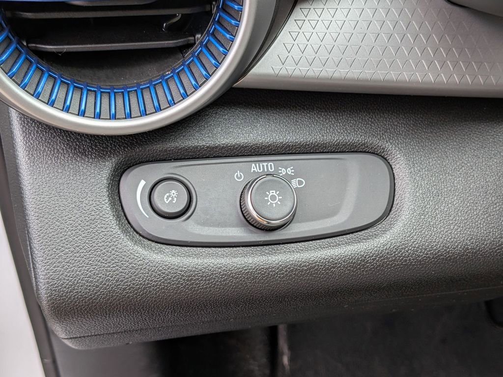 Used 2024 Chevrolet Trax LS FWD image 14