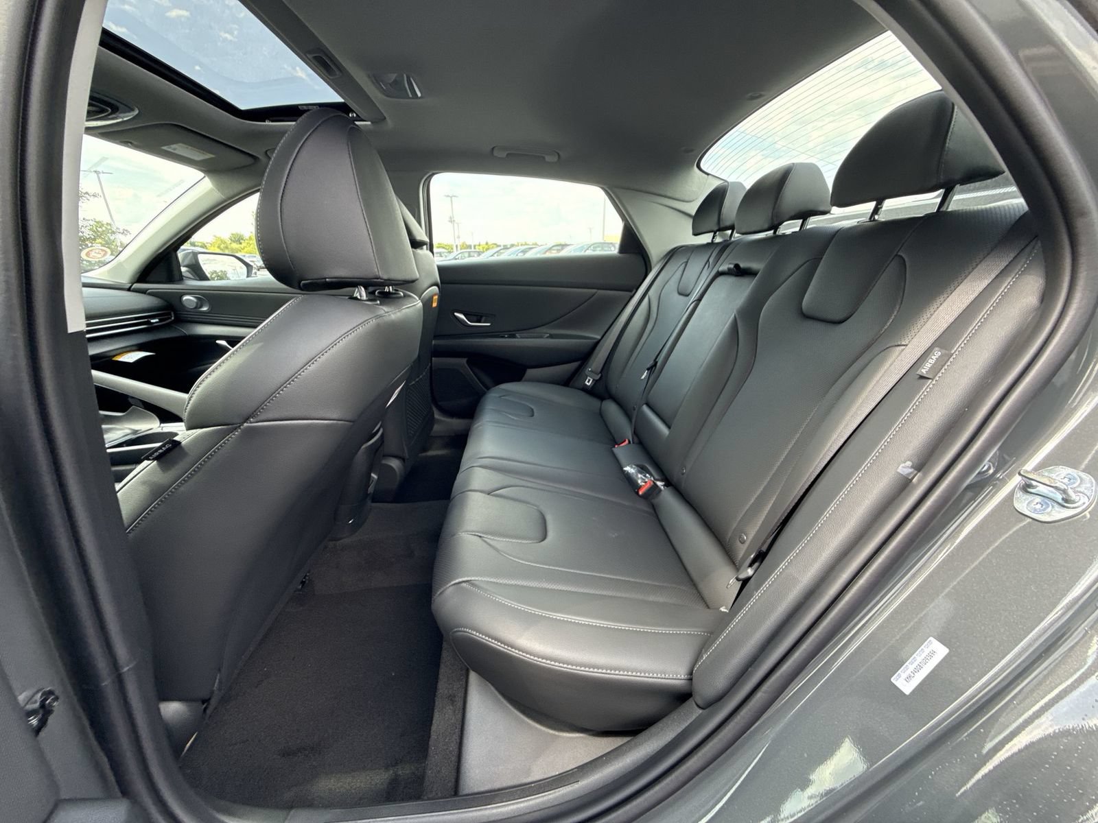 New 2026 Hyundai Elantra Limited FWD image 25
