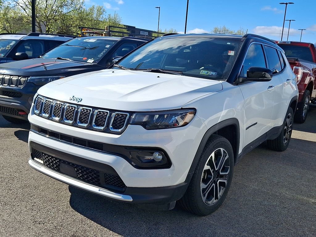 Used 2023 Jeep Compass Limited image 3