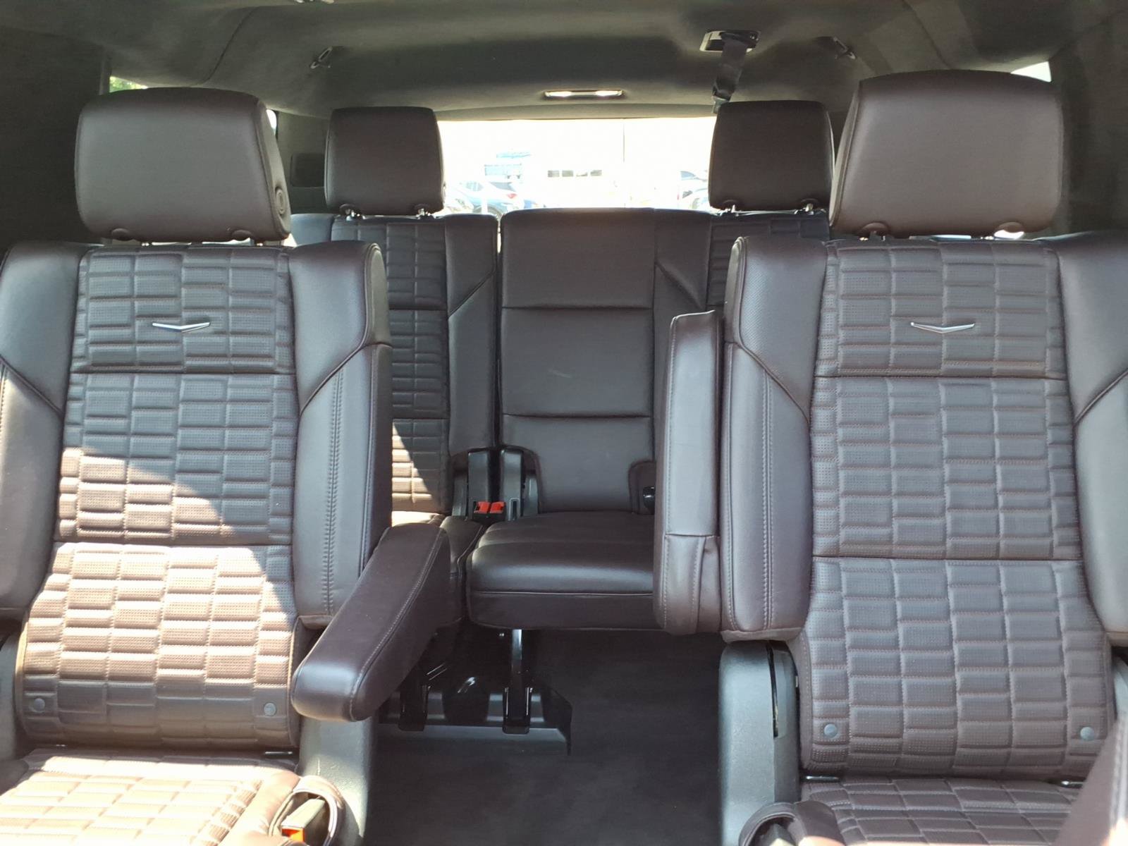 Certified 2023 Cadillac Escalade ESV V w/ LPO, Floor Liner Package AWD/4WD image 34