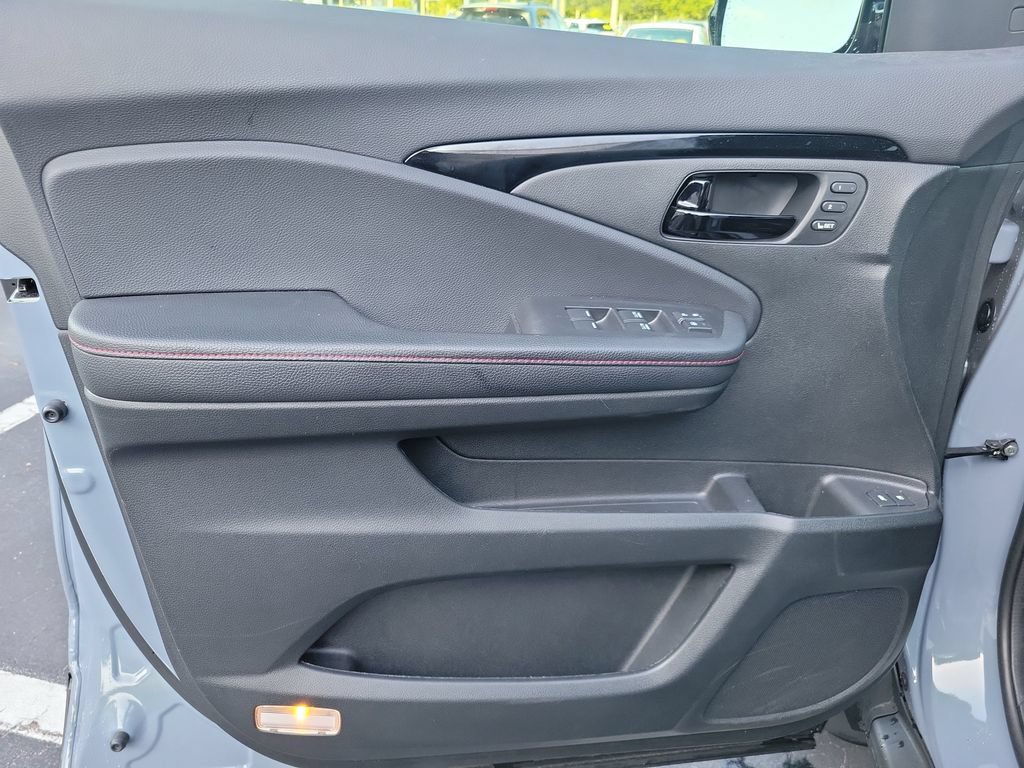 Used 2024 Honda Passport Black Edition image 22