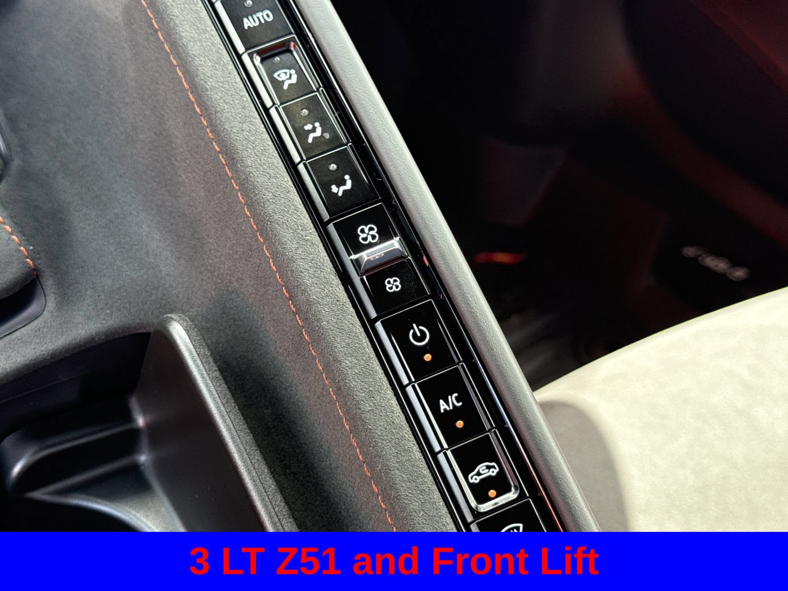 Used 2025 Chevrolet Corvette Stingray Premium Conv w/ Z51 Performance Package RWD image 31