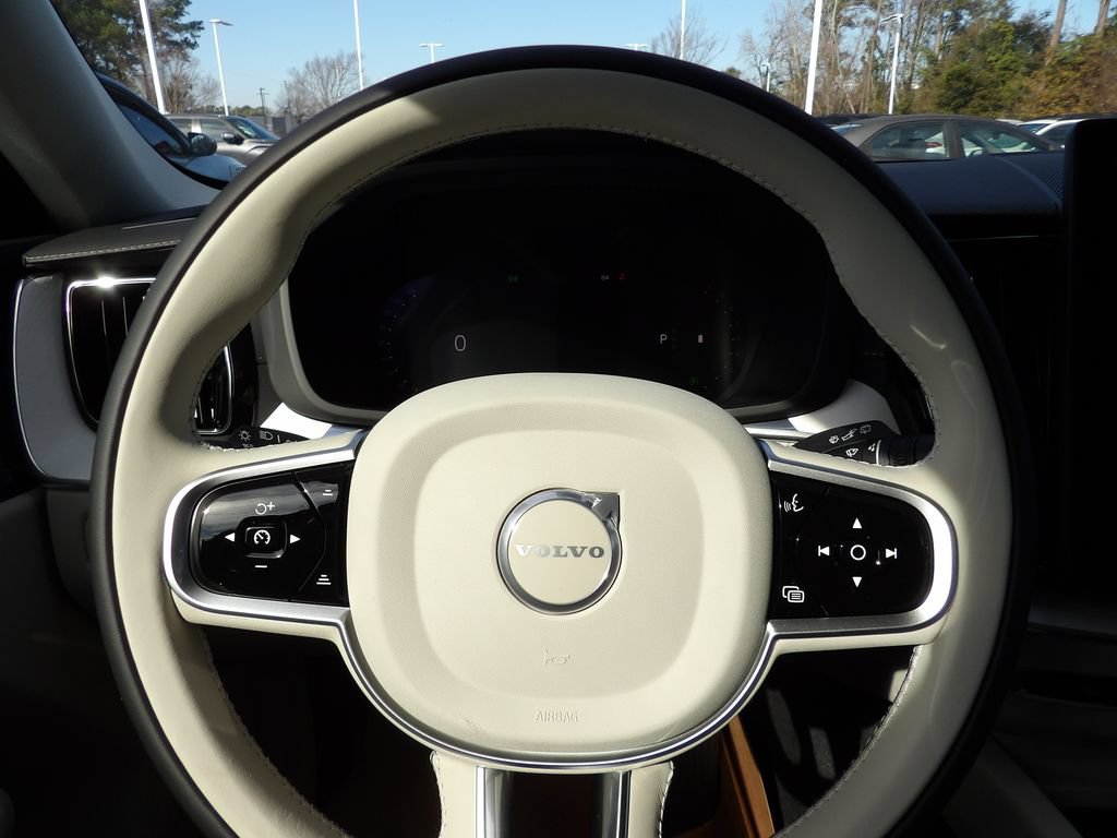 New 2026 Volvo XC60 B5 Ultra w/ Protection Package Premier AWD/4WD image 17
