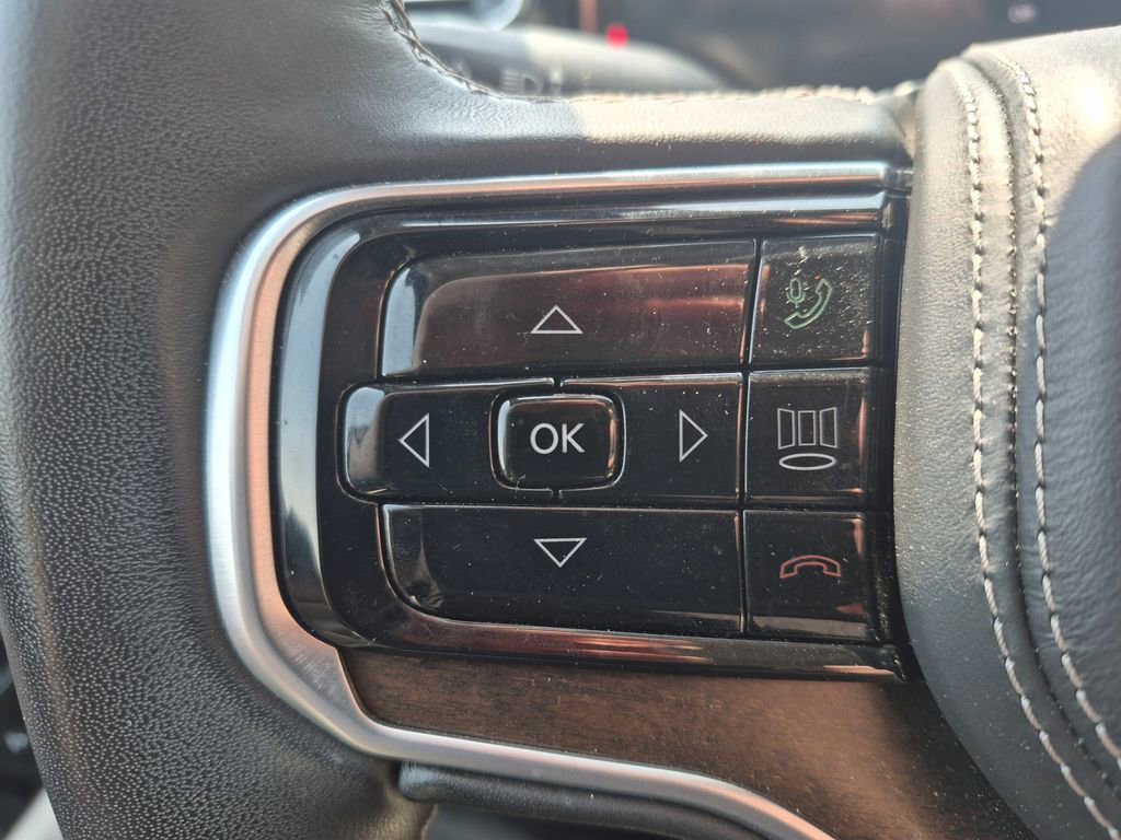 Used 2023 Jeep Grand Wagoneer Series II AWD/4WD image 29