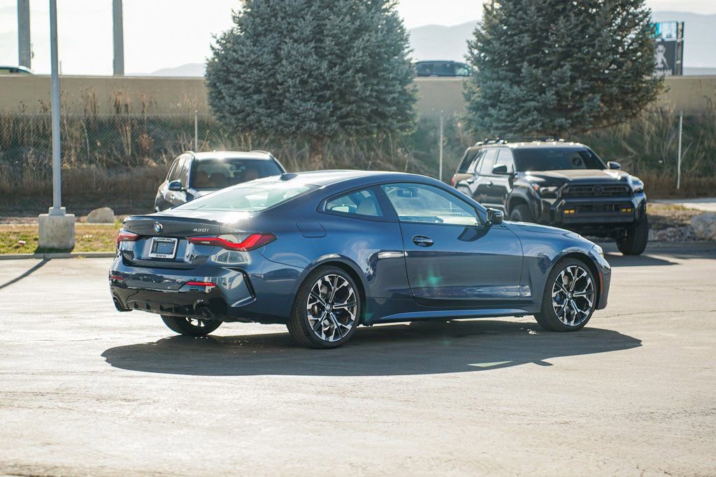 Used 2025 BMW 430i xDrive Coupe w/ M Sport Package image 5