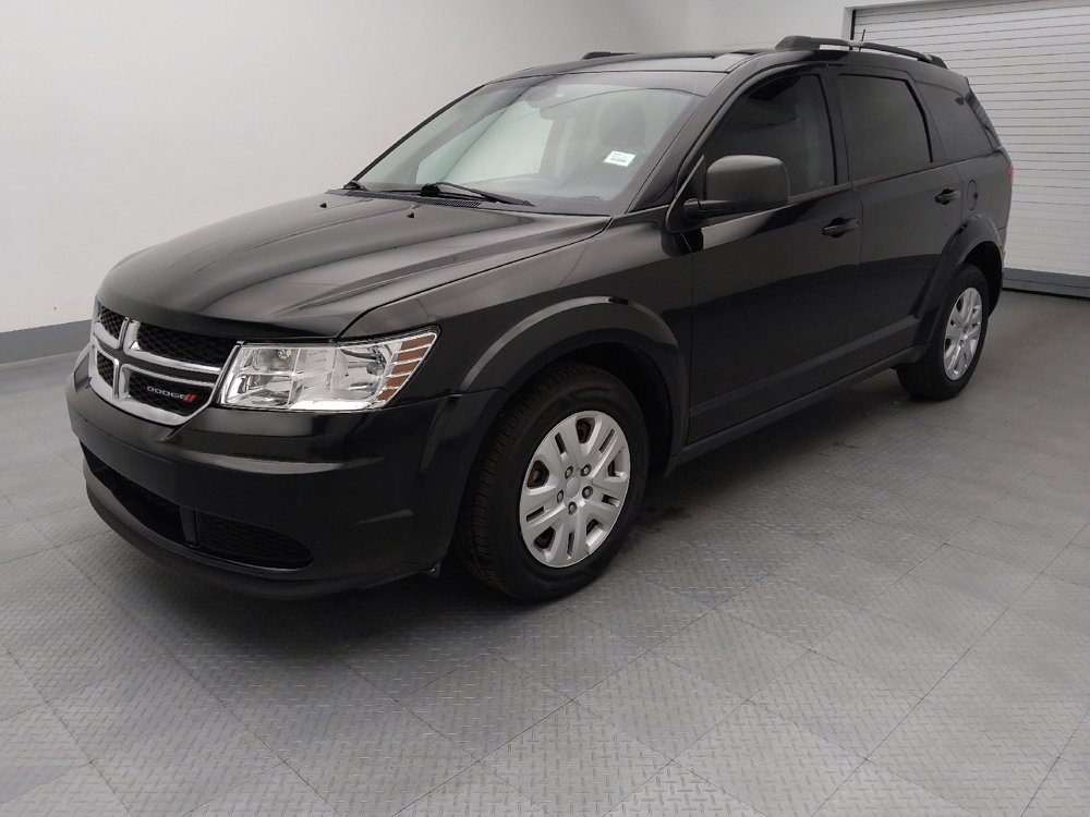 Used 2018 Dodge Journey SE w/ Connectivity Group FWD image 2