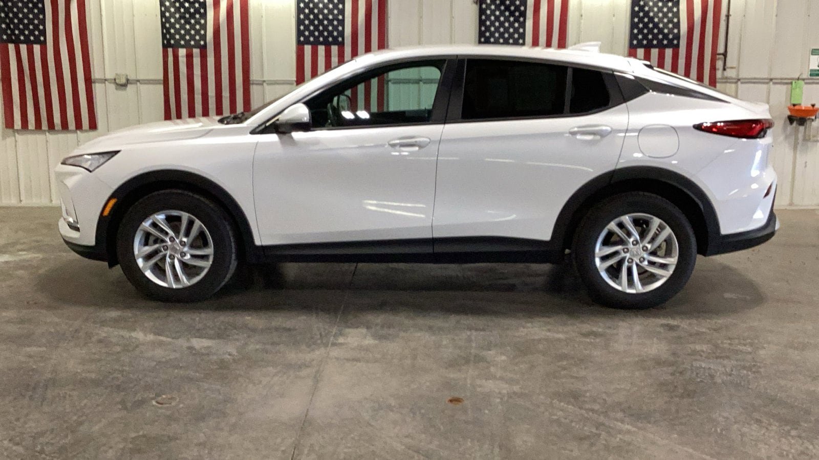 Used 2024 Buick Envista Preferred w/ Convenience I Package FWD image 3