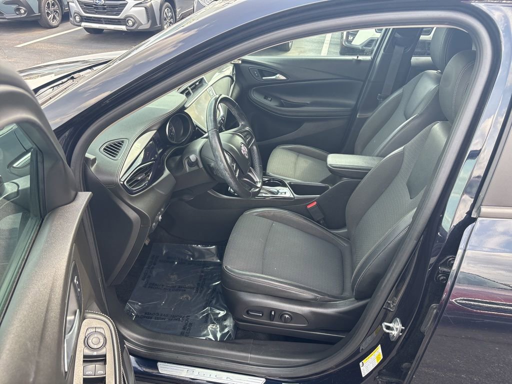 Used 2021 Buick Encore GX Select FWD image 9