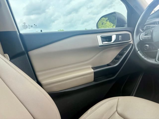 Used 2020 Ford Explorer XLT w/ Equipment Group 202A RWD image 20