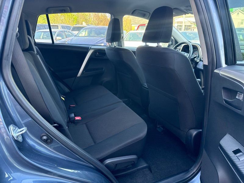 Used 2014 Toyota RAV4 LE AWD/4WD image 20