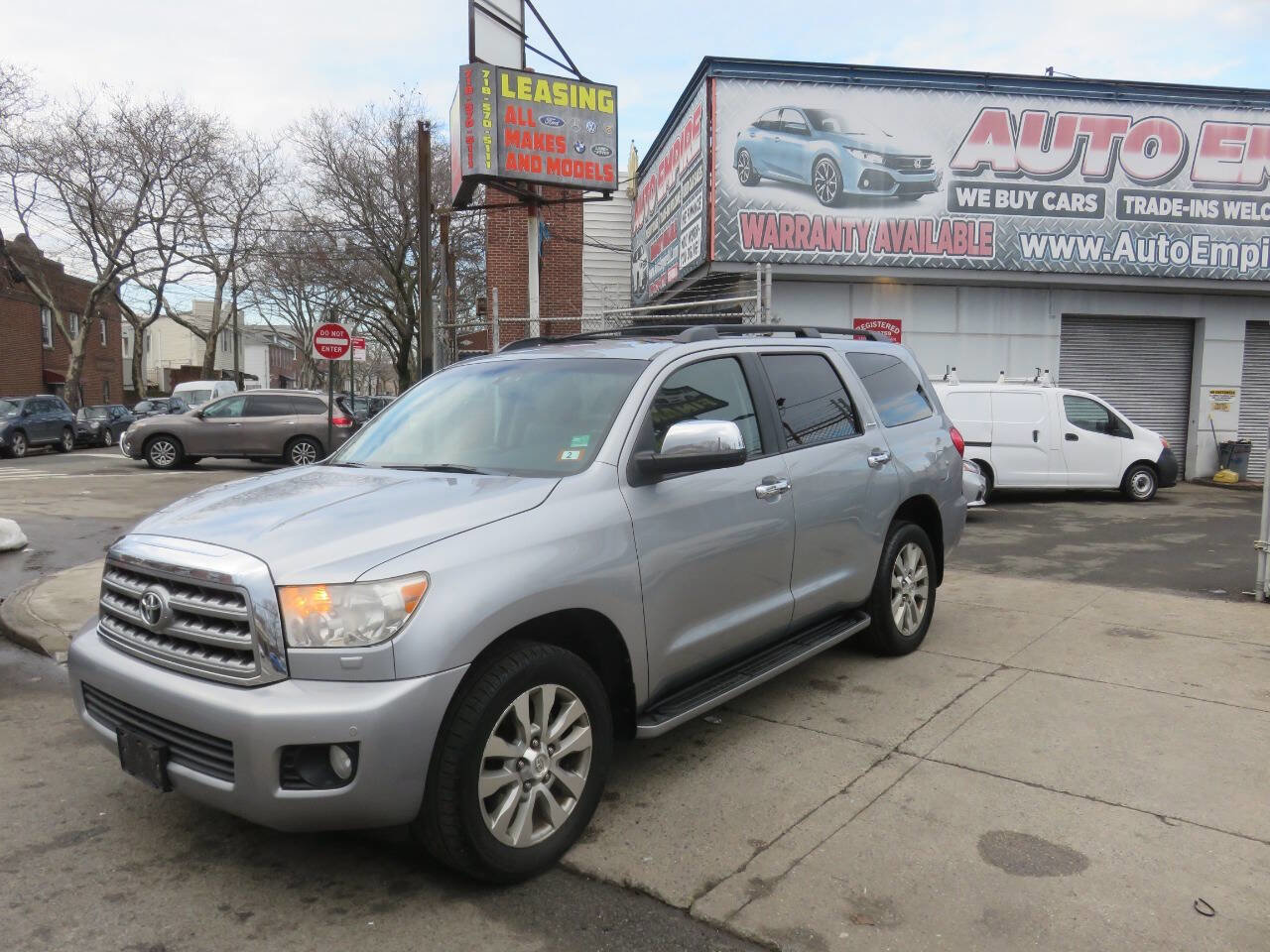 Used 2012 Toyota Sequoia Limited image 2