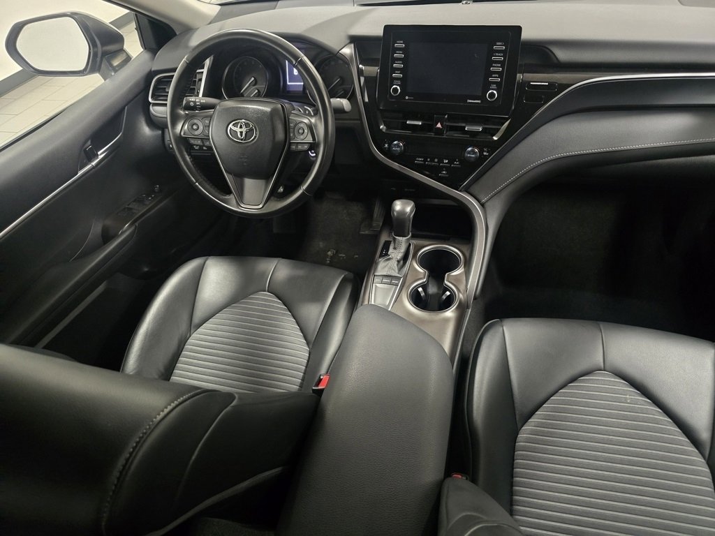 Used 2024 Toyota Camry SE image 19