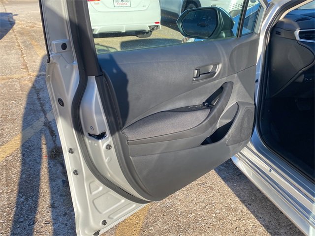 Used 2025 Toyota Corolla LE image 18