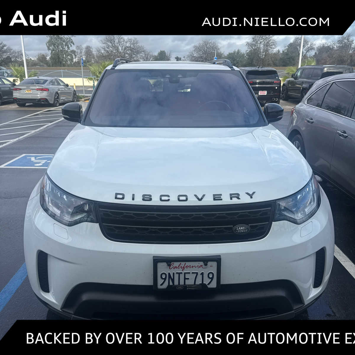 Used 2019 Land Rover Discovery HSE image 1