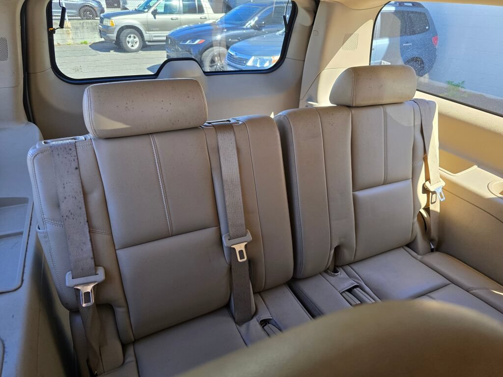 Used 2011 Chevrolet Suburban 2500 LT AWD/4WD image 11