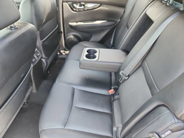 Used 2022 Nissan Rogue Sport SL AWD/4WD image 17