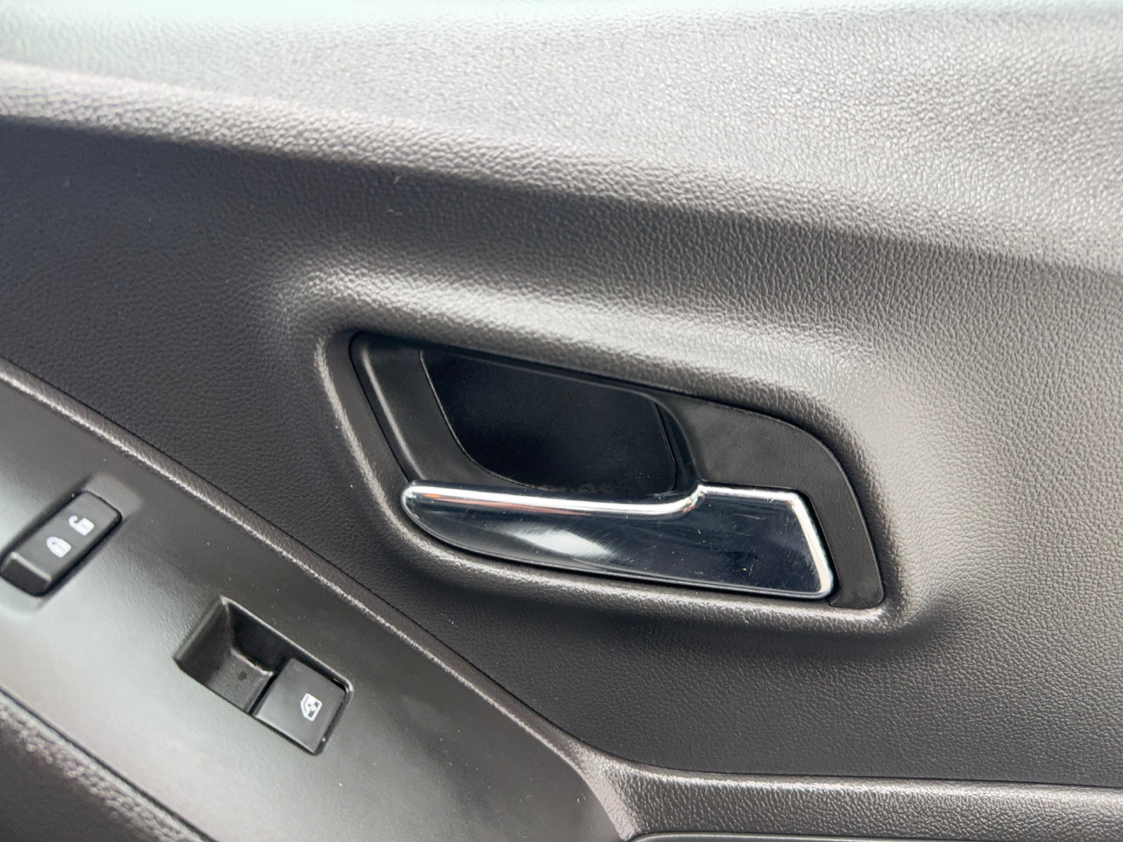 Used 2019 Chevrolet Trax LT w/ LT Convenience Package FWD image 35