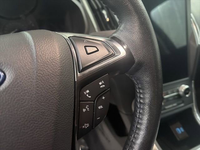 Used 2024 Ford Edge Titanium image 18