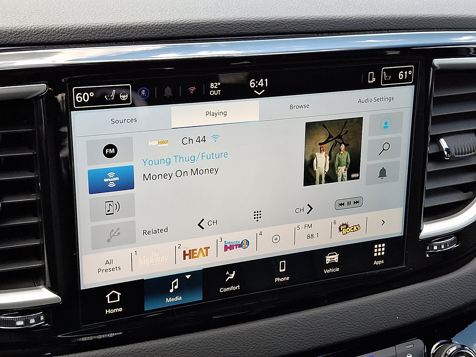 New 2026 Chrysler Voyager LX image 13