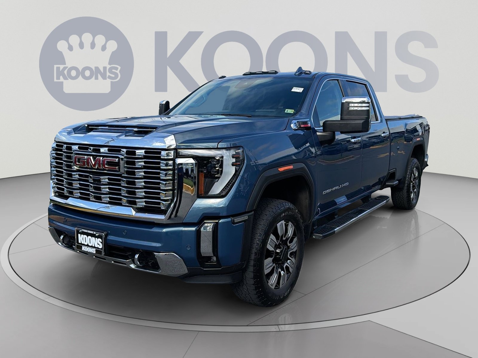 Used 2024 GMC Sierra 3500 Denali w/ Denali Reserve Package AWD/4WD image 1