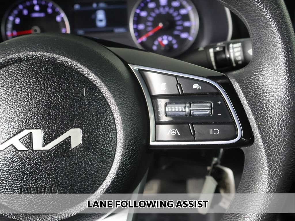 Used 2023 Kia Forte LXS FWD image 3