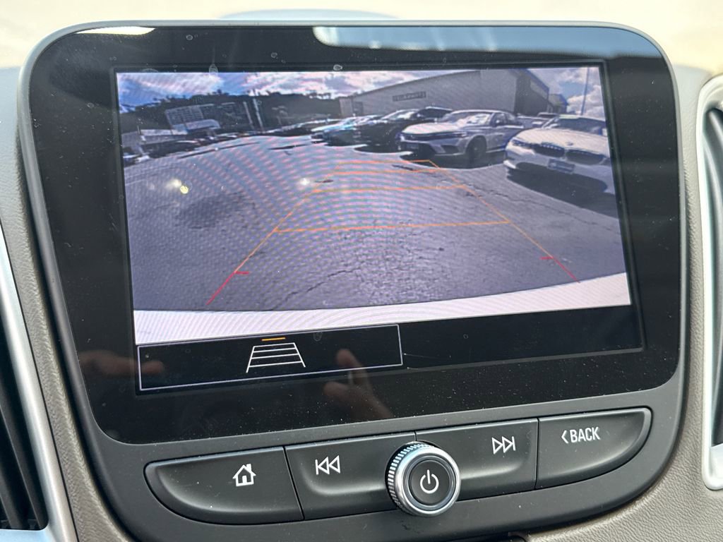Used 2022 Chevrolet Malibu LS FWD image 28