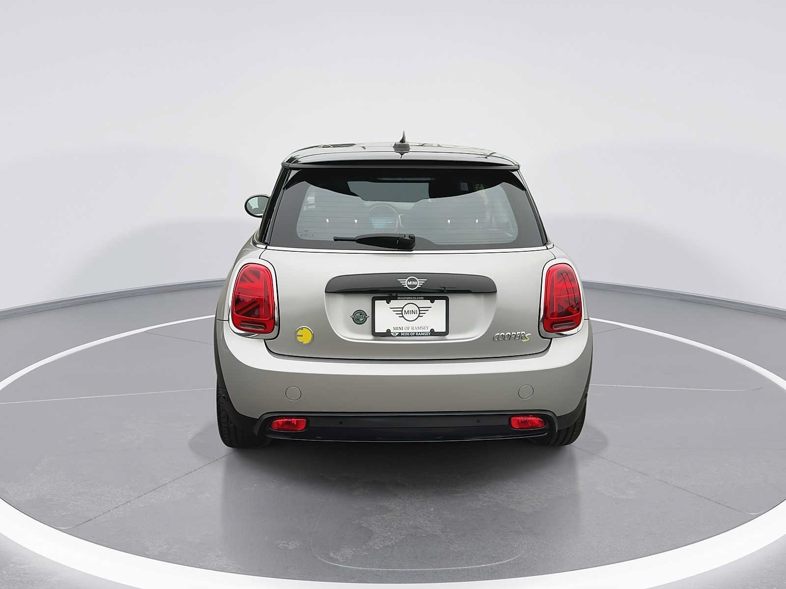Used 2024 MINI Cooper SE FWD image 7