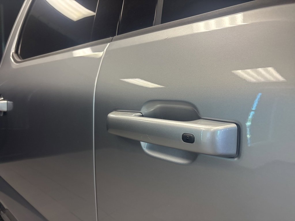 Used 2025 Ford F150 Platinum w/ Equipment Group 702A High image 12