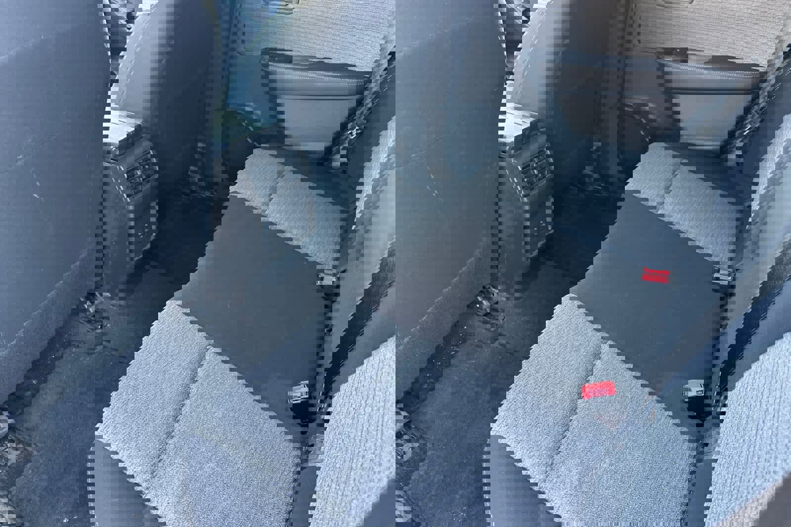 Used 2023 Nissan Rogue SV image 5