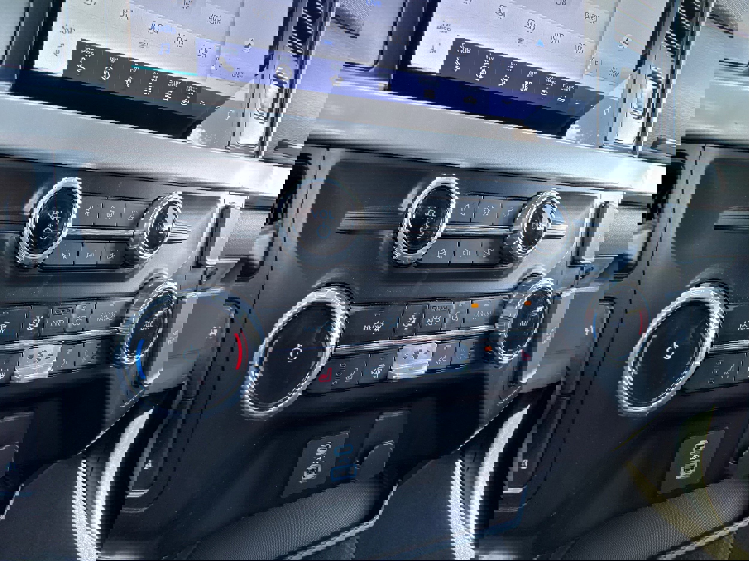 Used 2023 Ford F150 XLT w/ Equipment Group 302A High image 22