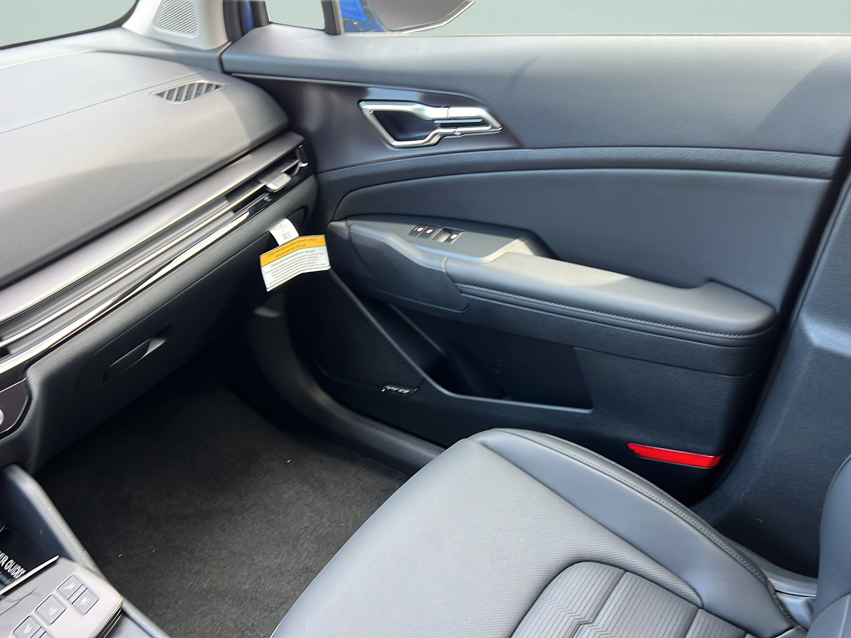 New 2026 Kia Sportage SX FWD image 13