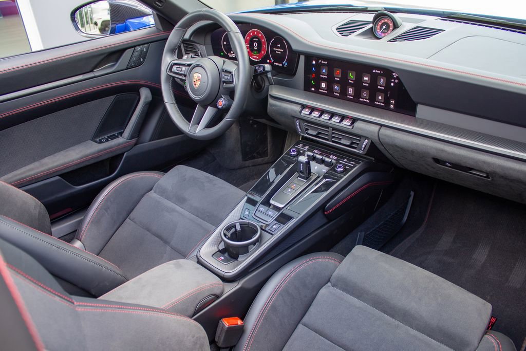 Used 2025 Porsche 911 Targa 4 GTS w/ Premium Package AWD/4WD image 12