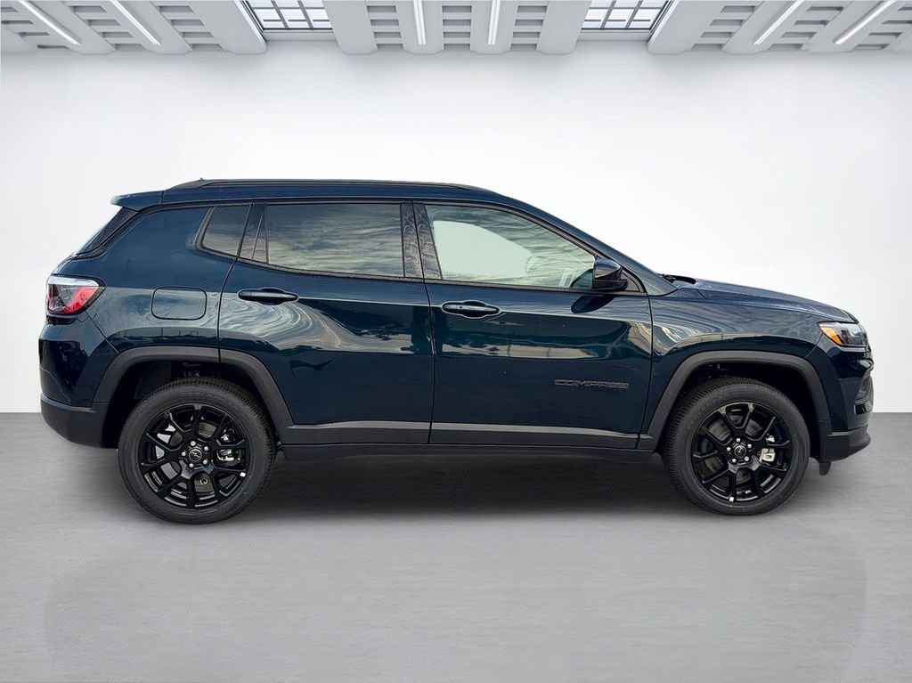 New 2026 Jeep Compass Latitude AWD/4WD image 2
