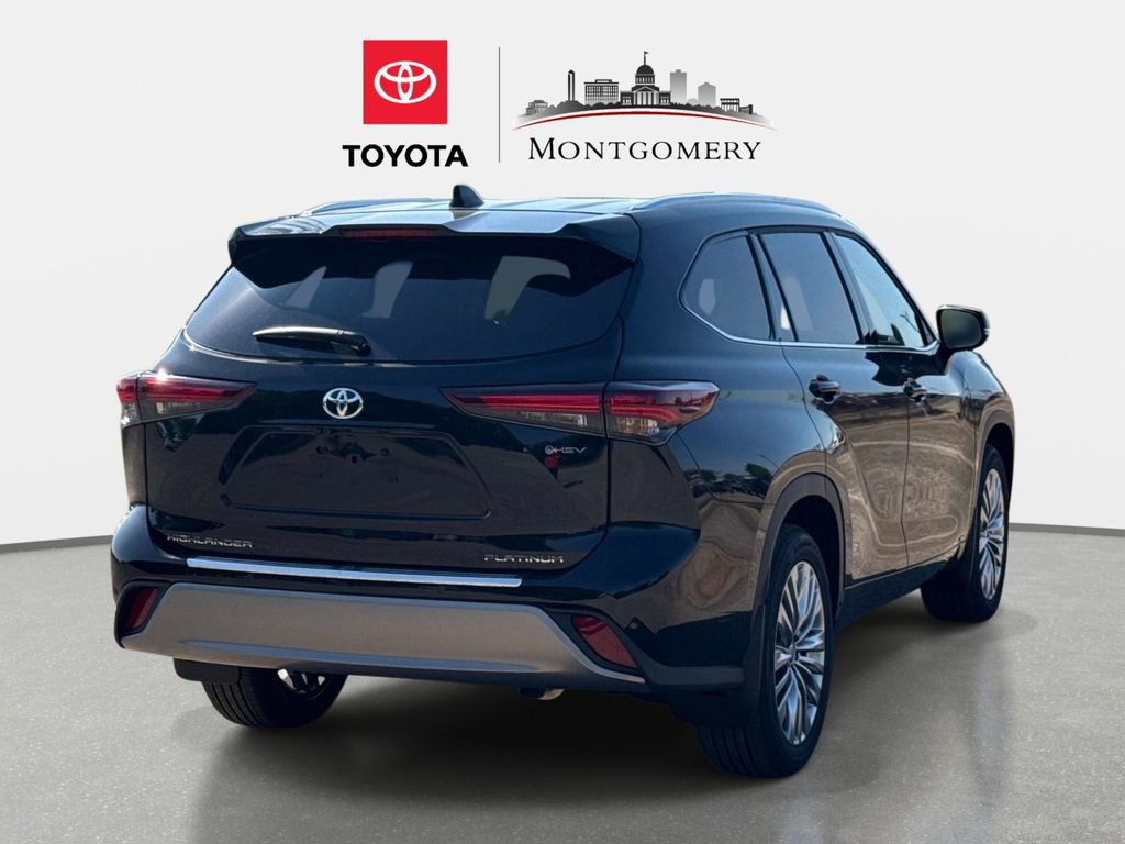 New 2026 Toyota Highlander Platinum image 3