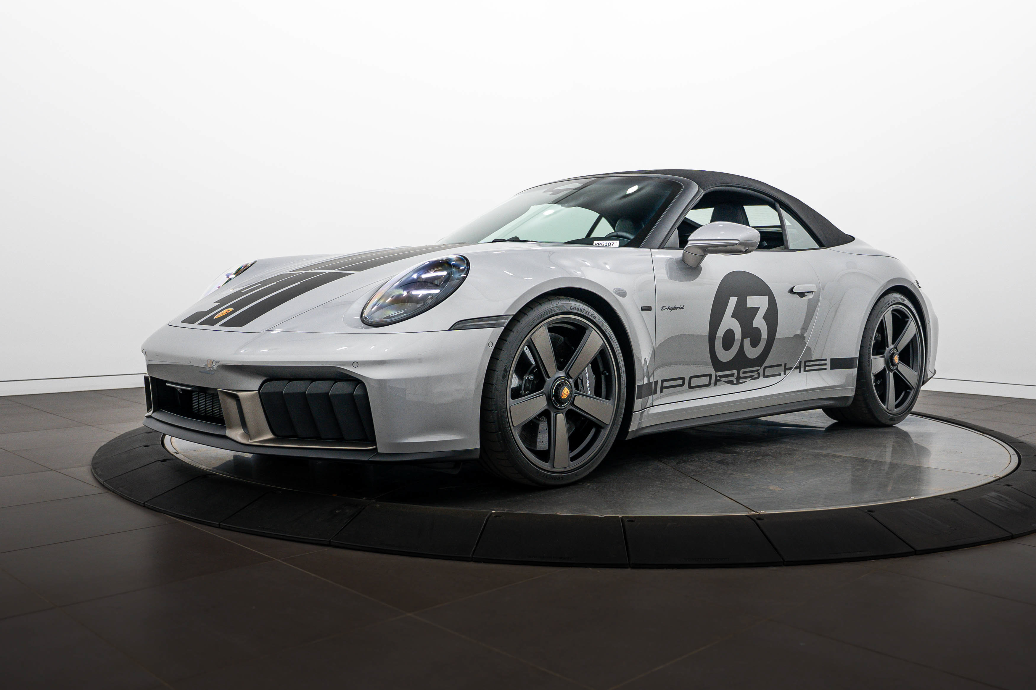 Certified 2026 Porsche 911 GTS RWD image 37