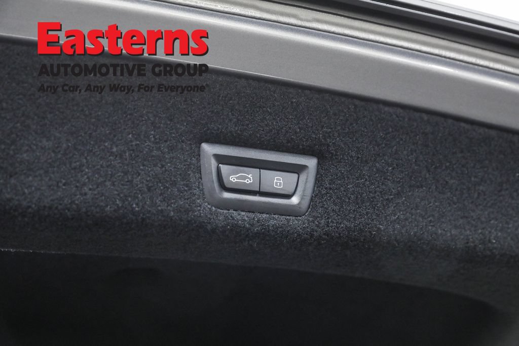 Used 2023 BMW 760i xDrive w/ Executive Package AWD/4WD image 25