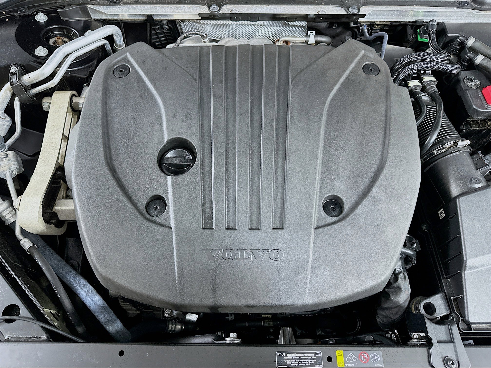 Used 2024 Volvo S60 B5 Core image 33