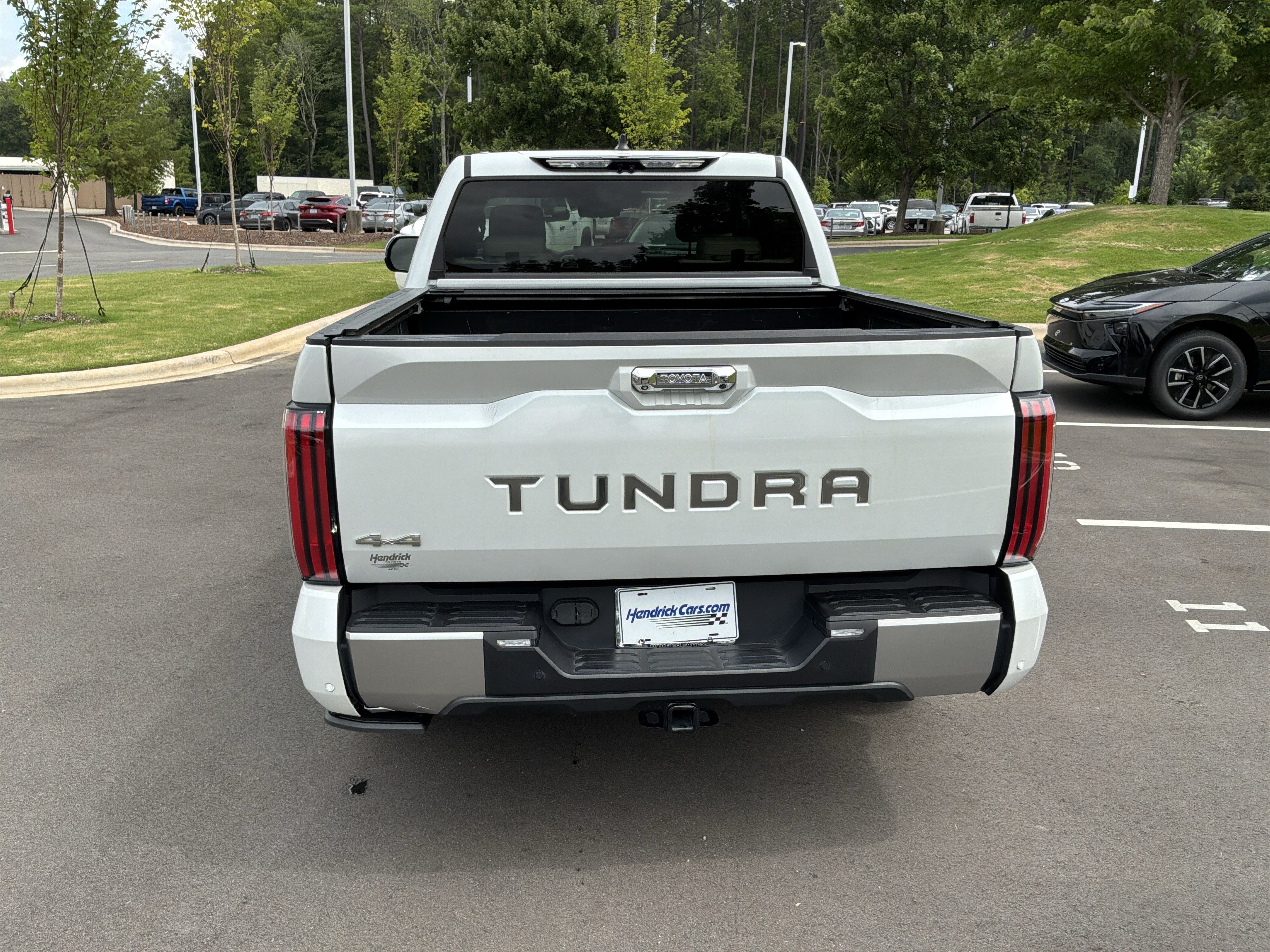 Used 2024 Toyota Tundra Capstone AWD/4WD image 9
