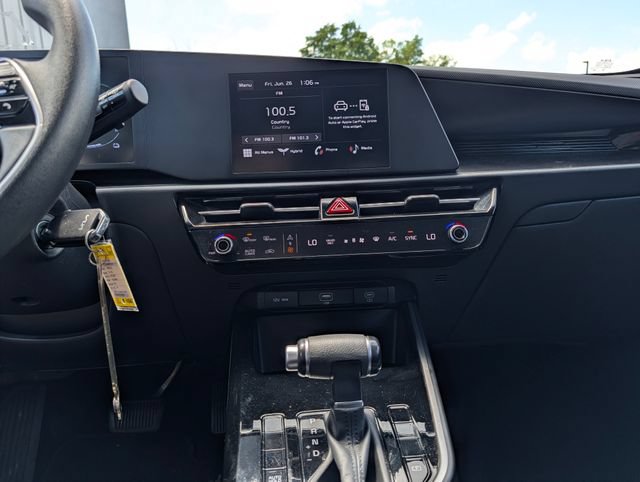 Used 2023 Kia Niro LX FWD image 18