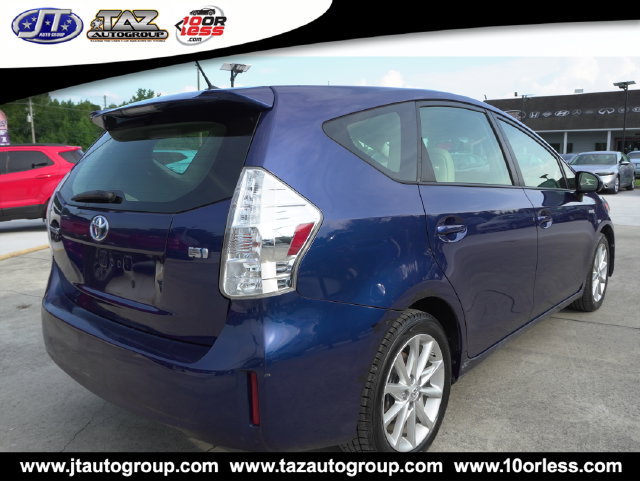 Used 2014 Toyota Prius V Five FWD image 7