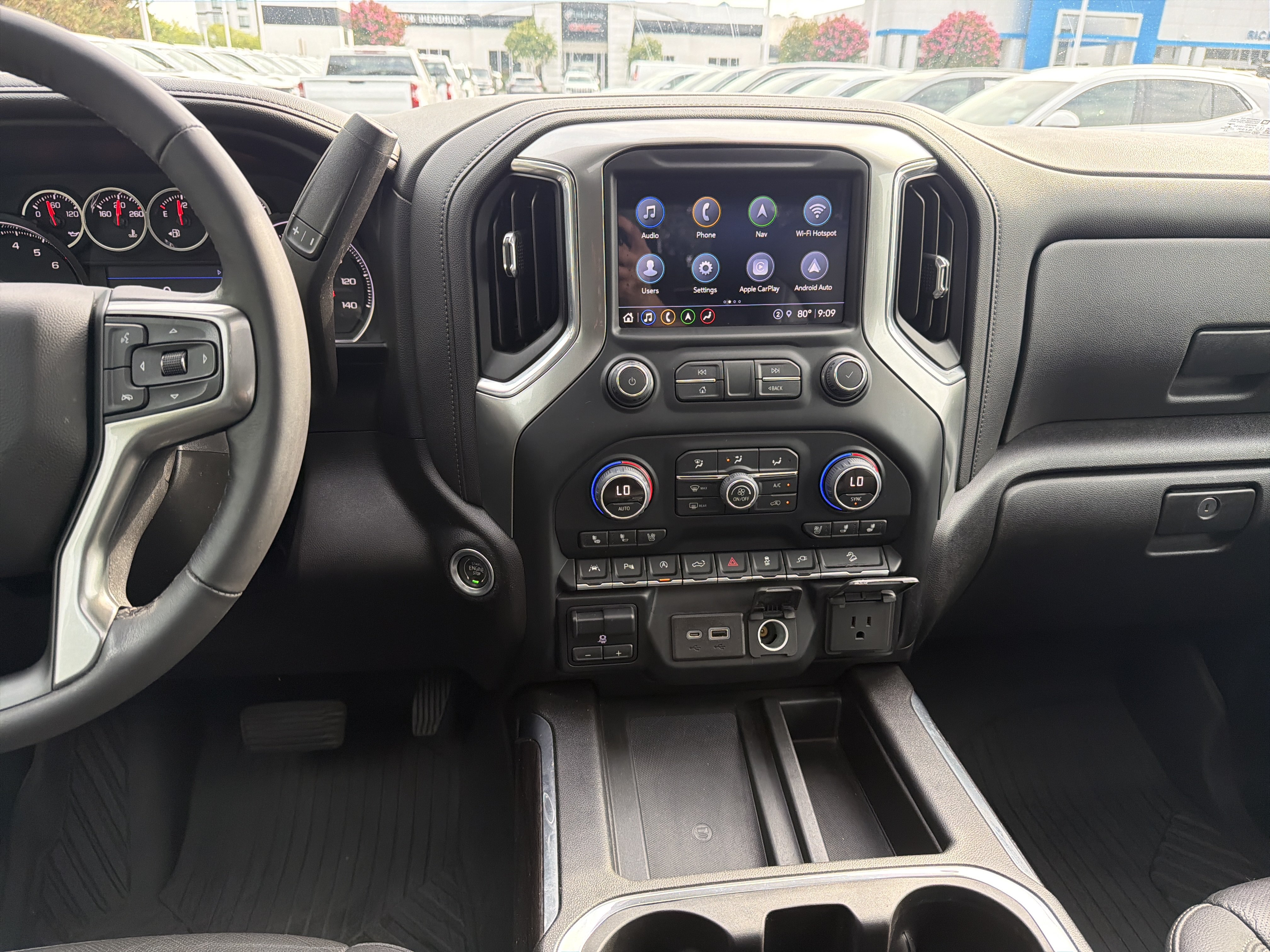 Used 2022 Chevrolet Silverado 1500 LTZ w/ LTZ Premium Package AWD/4WD image 31