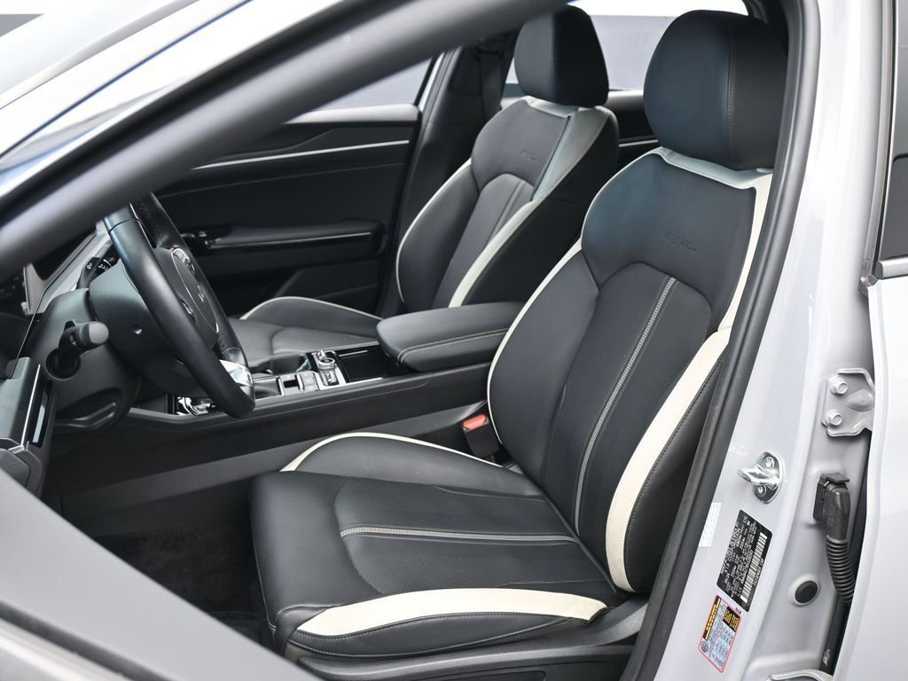 Used 2025 Kia K5 GT-Line image 10