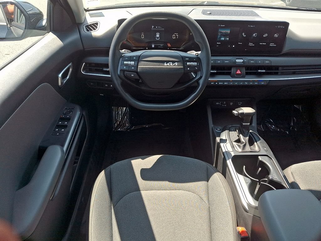 Used 2025 Kia K4 FWD image 11