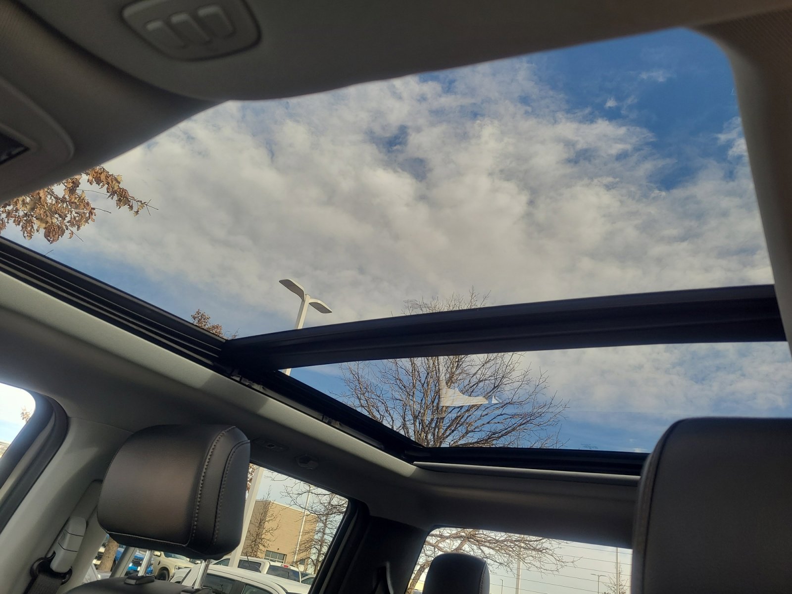 Certified 2025 Ford F350 Lariat w/ Black Appearance Package image 34