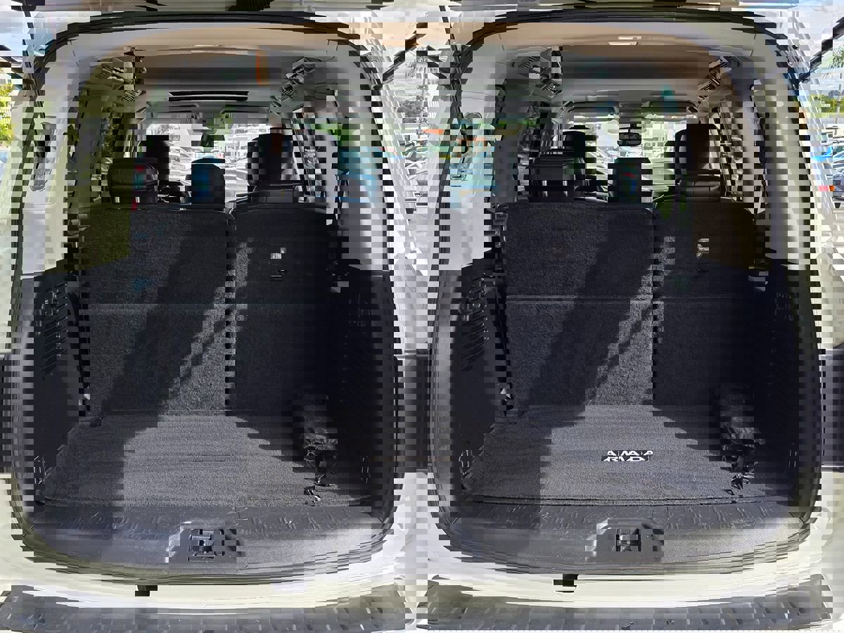 Used 2019 Nissan Armada SL w/ Premium Package image 19