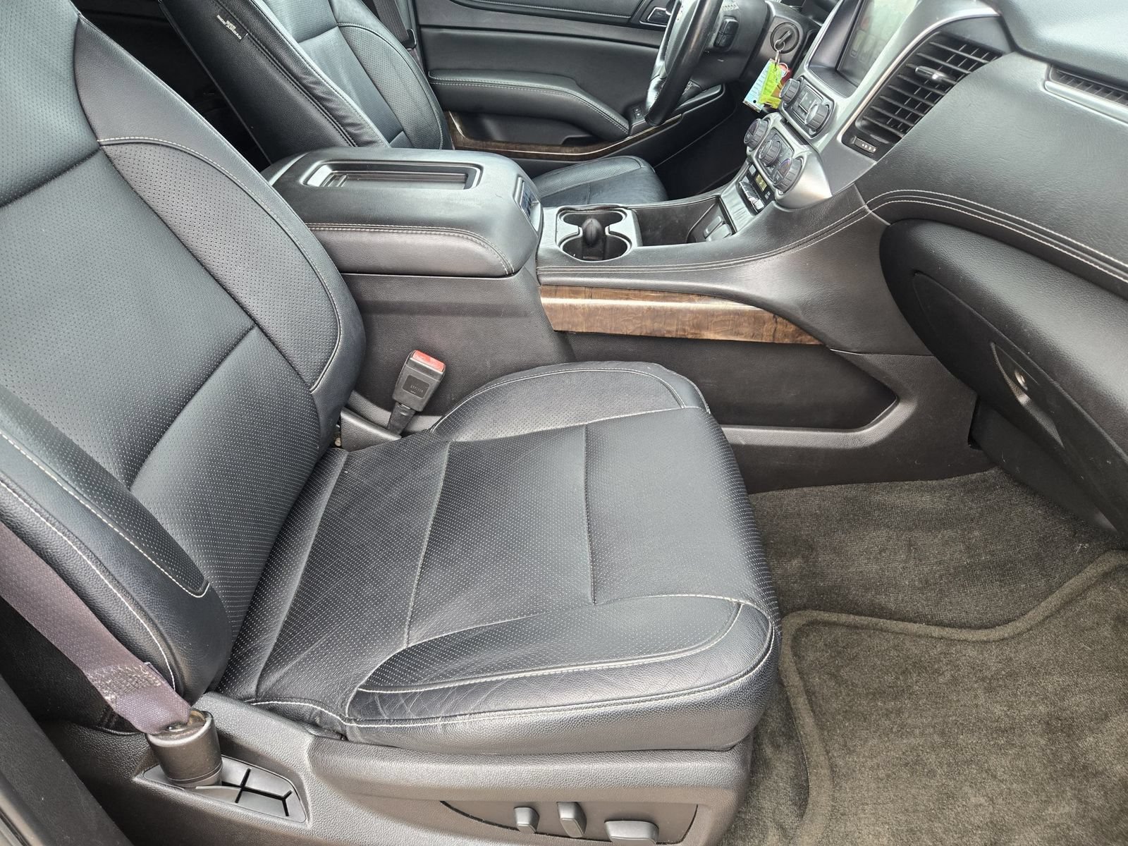 Used 2016 Chevrolet Suburban LS w/ Enhanced Driver Alert Package RWD image 14