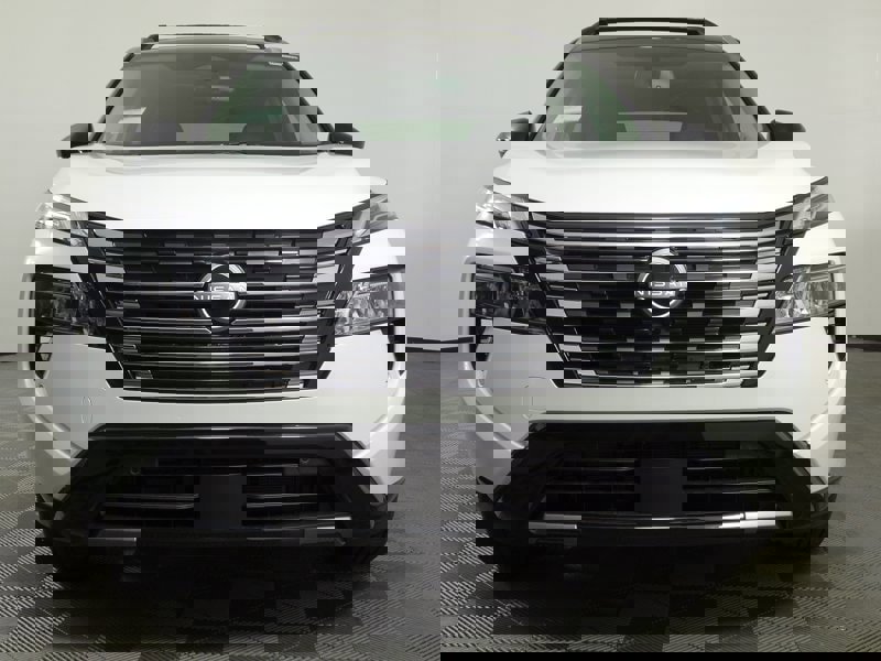 New 2026 Nissan Rogue Platinum w/ Platinum Premium Package image 3