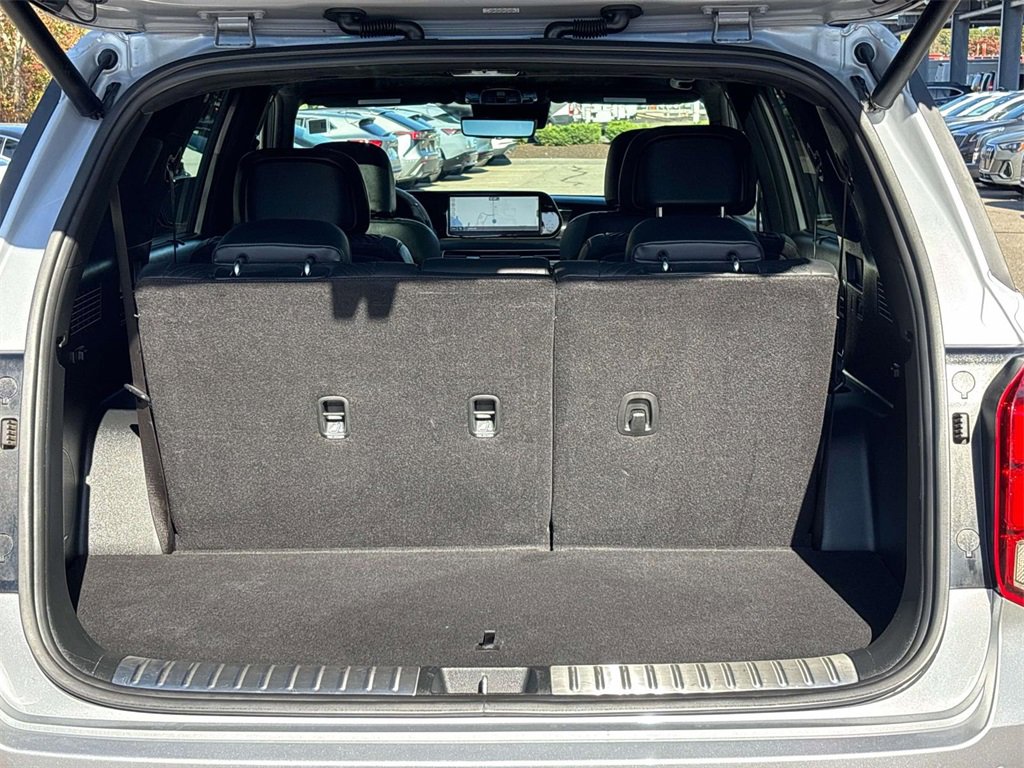 Used 2024 Hyundai Palisade Calligraphy image 16