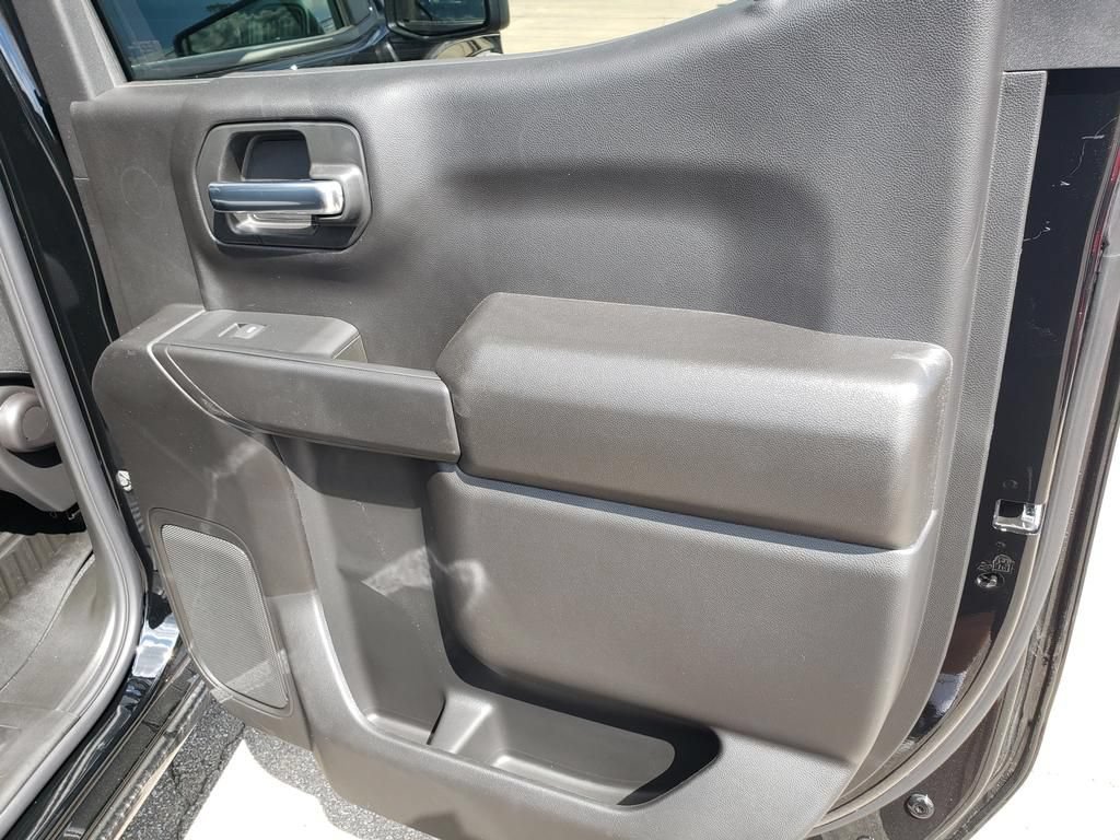 New 2026 Chevrolet Silverado 1500 Custom w/ LPO, Dark Essentials Package AWD/4WD image 20